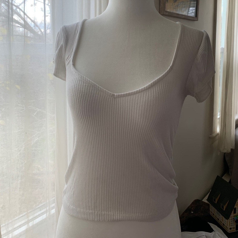 Forever 21 Crop Top w/ Detailed Sleeves
